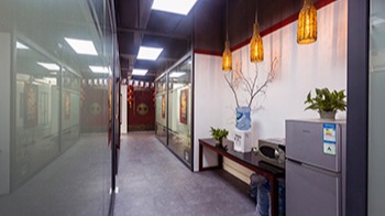 友昆標(biāo)識公司走廊